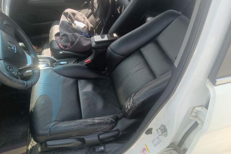 Used Honda Crider 2013 1.8L automatic luxury edition Left Front Seat