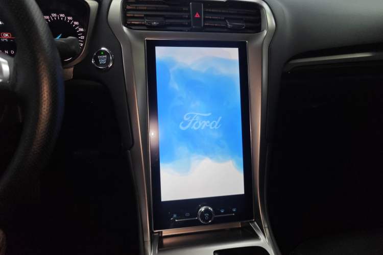 Used Ford Mondeo 2020 EcoBoost 180 Stylish Model Audio And AC Panel