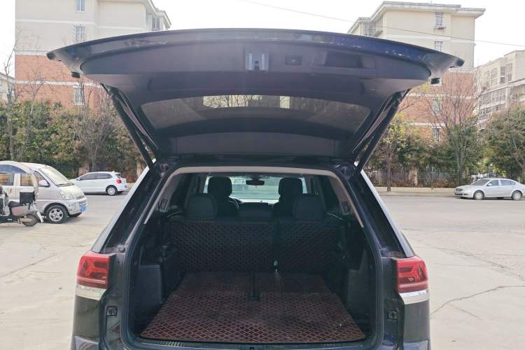 Used Volkswagen Teramont 2022 530 V6 Four-Wheel Drive Prestige Flagship Edition Trunk