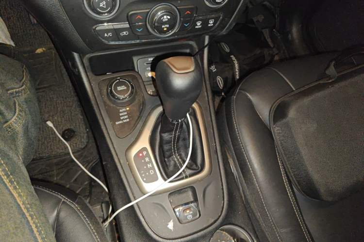 Used Jeep Cherokee 2017 2.4L Excellence Edition
