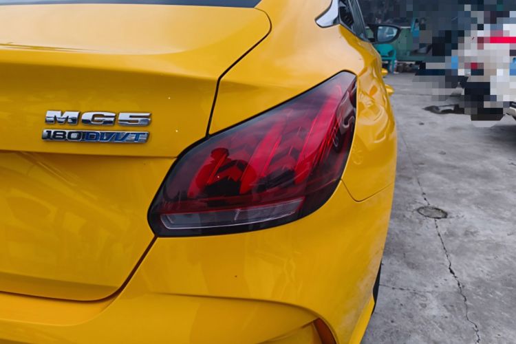 Used MG 5 2021 180 DVVT Manual Youth Luxury Edition