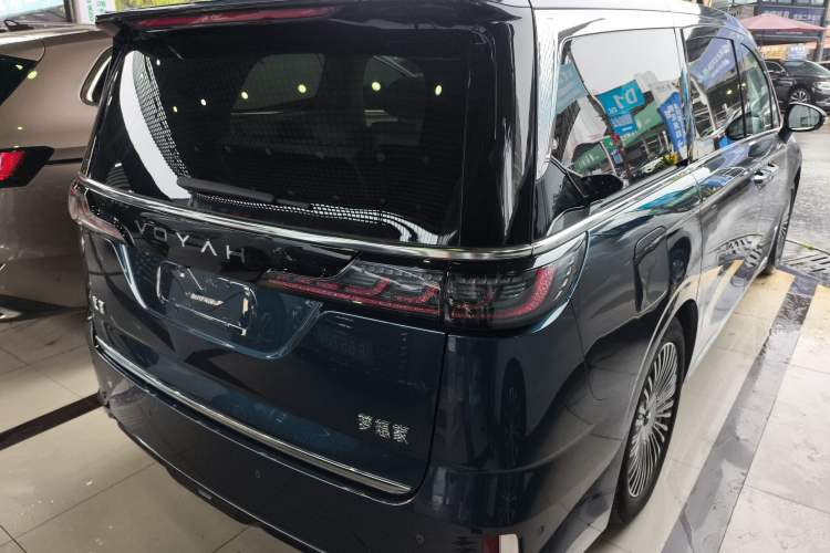 Used VOYAH Dream 2025 PHEV Four-Wheel-Drive Flagship Kunpeng Edition Rear Right 45 Deg