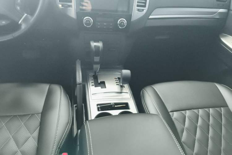 Used Mitsubishi Pajero 2020 3.0L Automatic Standard Edition