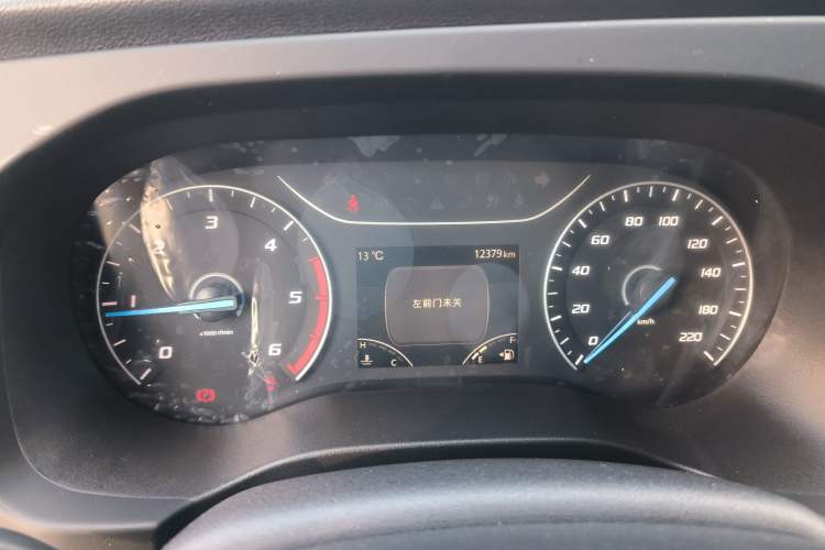 Used JMC Fushun 2022 2.0T Manual Multi-Function Passenger Vehicle Mid-Range High Roof 6-7 Seats
