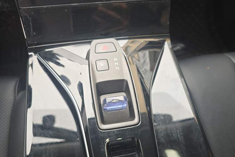 Used Dongfeng Aeolus Mage 2023 DH-i 1.5T Luxury Edition