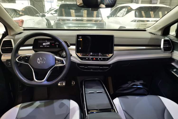 Used Volkswagen ID.6 CROZZ 2022 Standard Range PURE Edition
