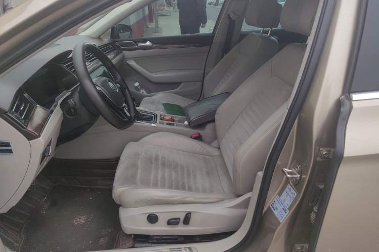 Used Volkswagen Magotan 2017 380TSI DSG Luxury Model
