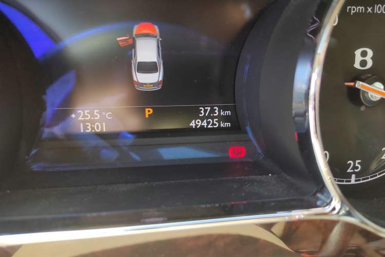 Used Bentley Mulsanne 2011 6.8T Luxury Edition Odometer Close Up