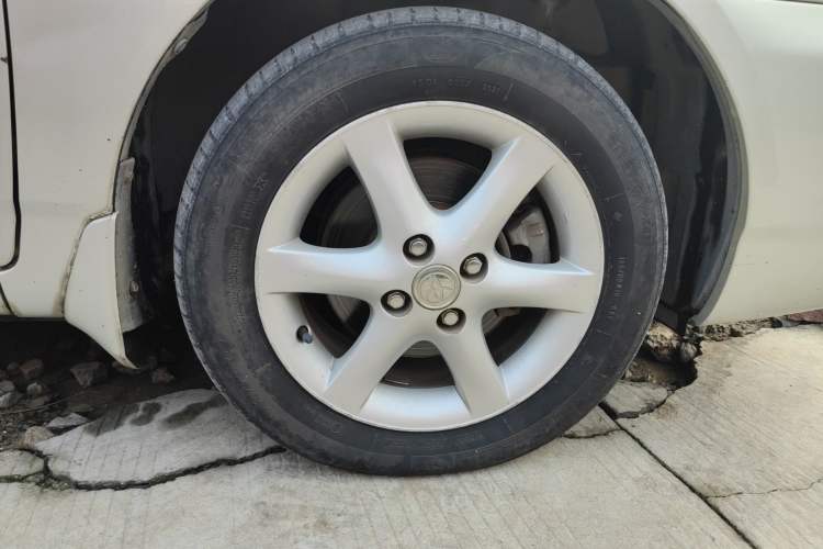 Used Toyota Corolla EX 2007 1.8L Automatic GLX-i Special Edition Right Front Wheel Hub