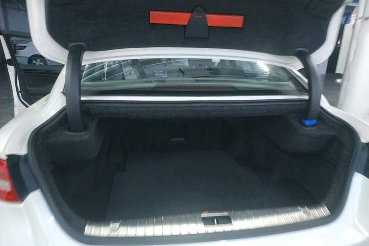 Used Geely Auto Emgrand GT 2015 2.4L Comfort Model