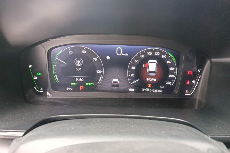 Used Honda CR-V 2023 2.0L eHEV Two-Wheel Drive Smart Edition
