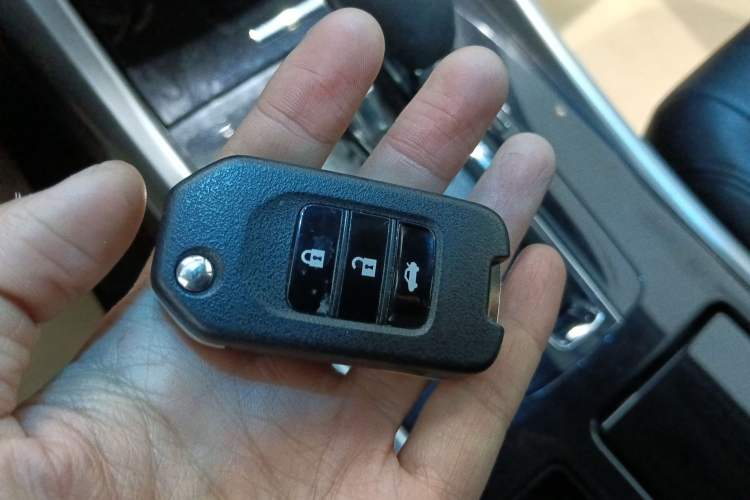 Used Honda Accord 2016 2.0L Comfort Edition Interior 1