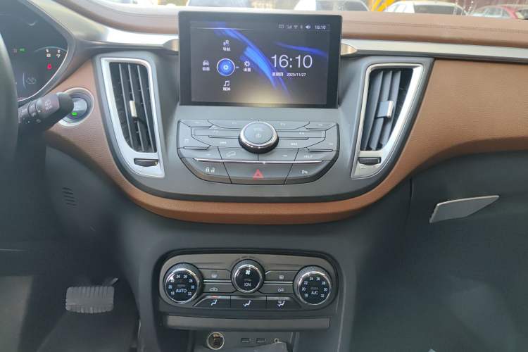 Used Soueast DX7 2015 1.5T Automatic Luxury Model