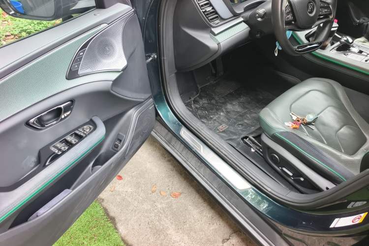 Used BYD Han 2022 EV 610 km All-Wheel-Drive Qianshan Cui Limited Edition Driver Seat