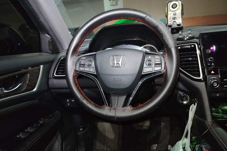Used Honda UR-V 2020 370TURBO Two-Wheel Drive Luxury Edition
