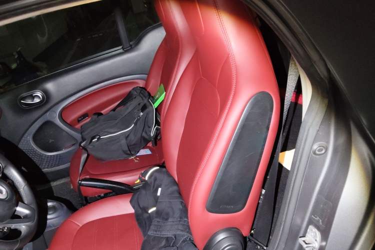 Used smart fortwo 2015 1.0L 52 kW Hardtop Passion Edition
