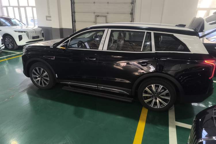 Used Hongqi HS7 PHEV 2025 Model 2.0T PHEV Four-Wheel Drive 2 Millionth Anniversary Edition—7 Seats
