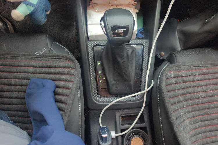 Used Skoda Kamiq 2020 GT 1.5L Automatic Comfort Edition China VI Standard Gear Lever