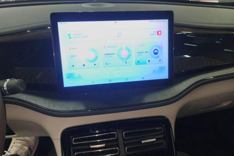 Used BYD Qin PLUS 2024 HONOR Edition DM-i 55KM Leading Model Audio And AC Panel