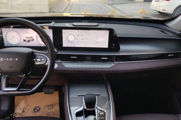 Used Chery Tiggo 8 PRO 2025 290T Two-Wheel Drive Prestige Edition Audio And AC Panel