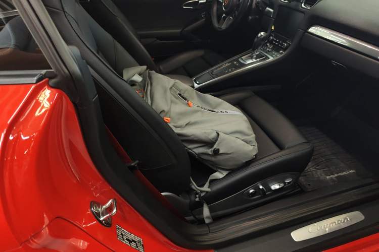 Used Porsche 718 2018 Cayman 2.0T
