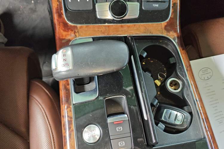Used Audi A8 2011 A8L 3.0 TFSI quattro Luxury Edition (213kW) Gear Lever