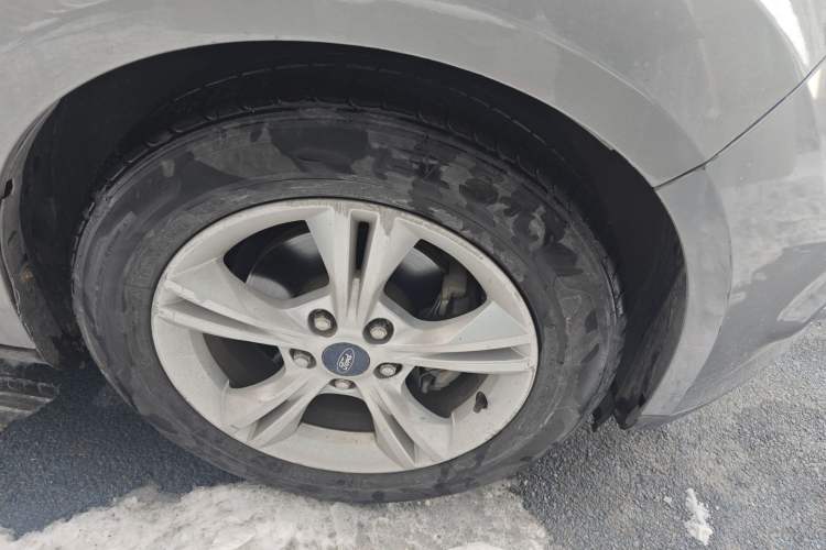 Used Ford Focus 2012 Sedan 1.6L Automatic Fashion Edition