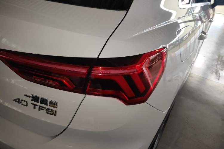 Used Audi Q3 2019 40 TFSI Fashionable and Elegant Model