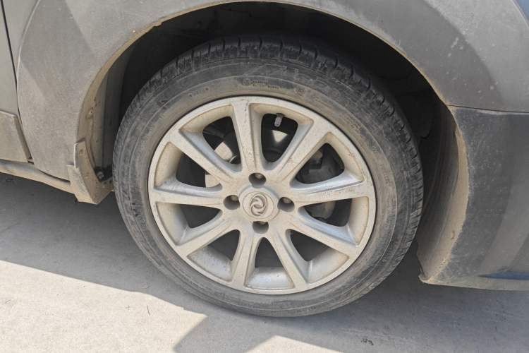 Used Dongfeng Aeolus H30 2011 1.6L Automatic ZunYa Model