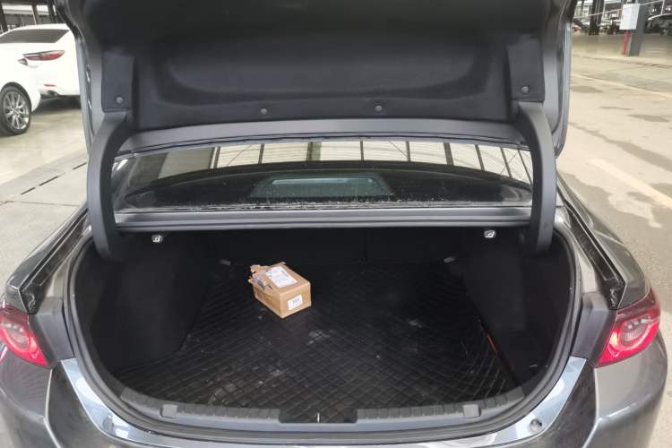 Used Mazda 3 Axela 2020 2.0L Automatic Zhiya Edition Trunk