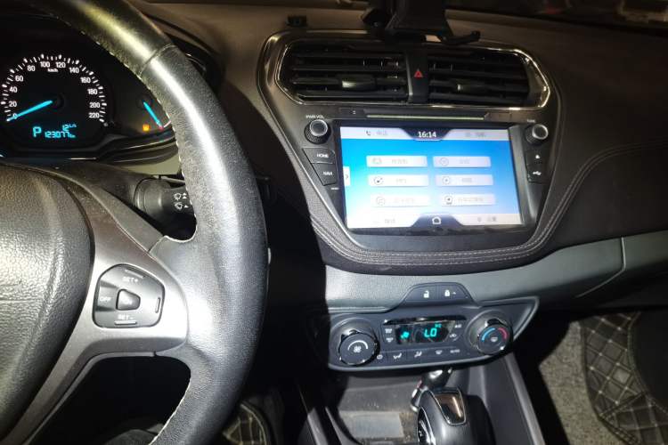 Used Ford Escort 2015 1.5L Automatic Fashion Model