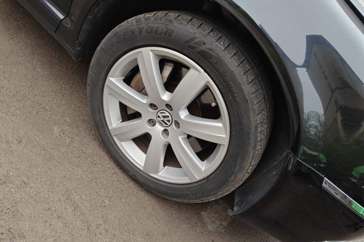 Used Volkswagen Phaeton 2011 3.6L V6 5-Seater Extended Comfort Version