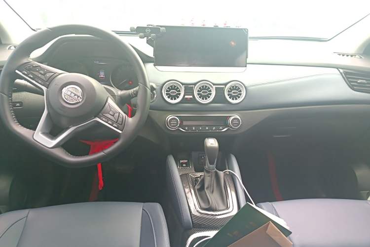 Used Nissan Qashqai 2025 Facelifted Honor 2.0L CVT XV+ Leading Edition Center Console