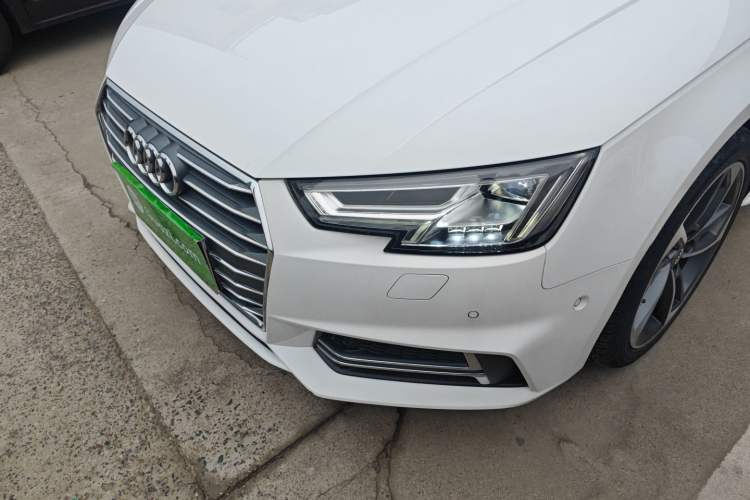 Used Audi A4L 2018 30th Anniversary Edition 45 TFSI quattro Sport model