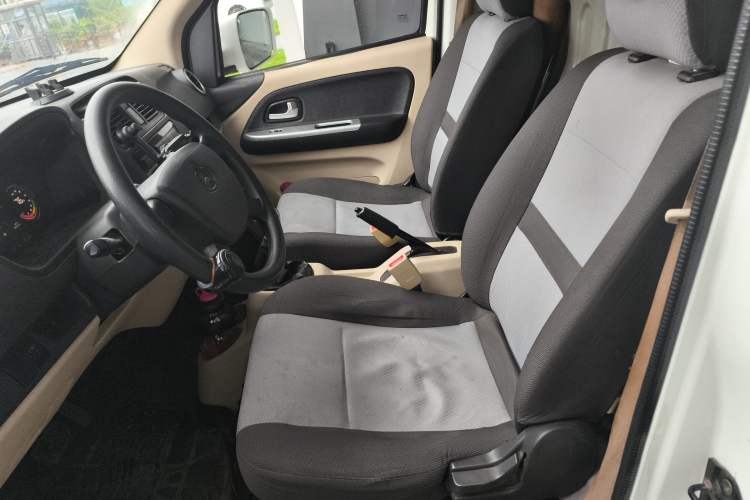 Used Chana Ruixing EM80 2022 Flat Roof with Liftgate 2 Seats 60kW 41.86kWh
