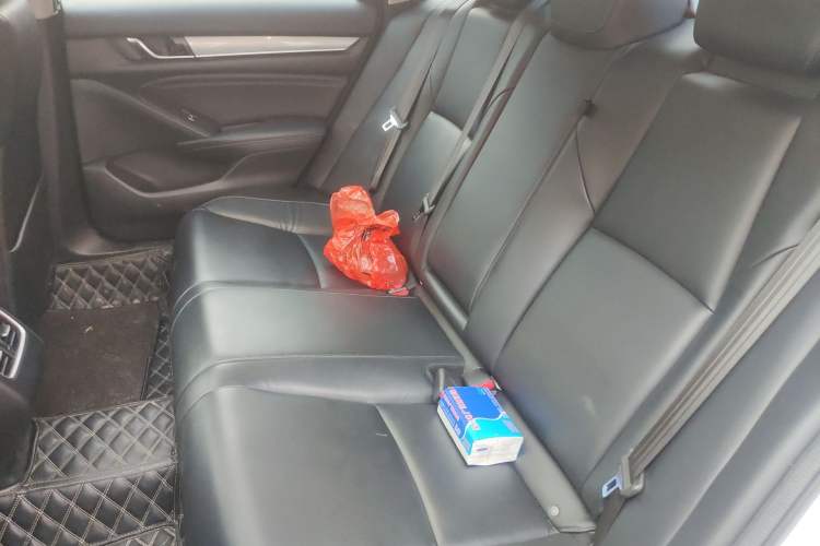 Used Honda Accord 2018 260TURBO Luxury Edition China V Emission Standard Left Rear Seat