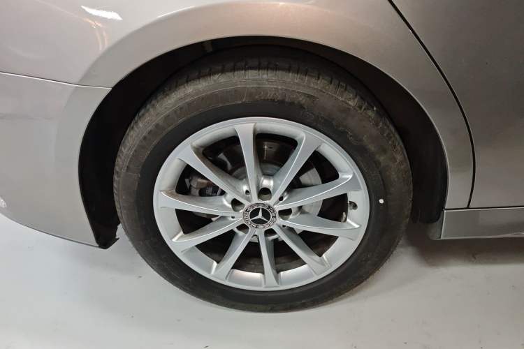 Used Mercedes-Benz A-Class 2022 Restyled A 200 L Sport Sedan Fashion Version
