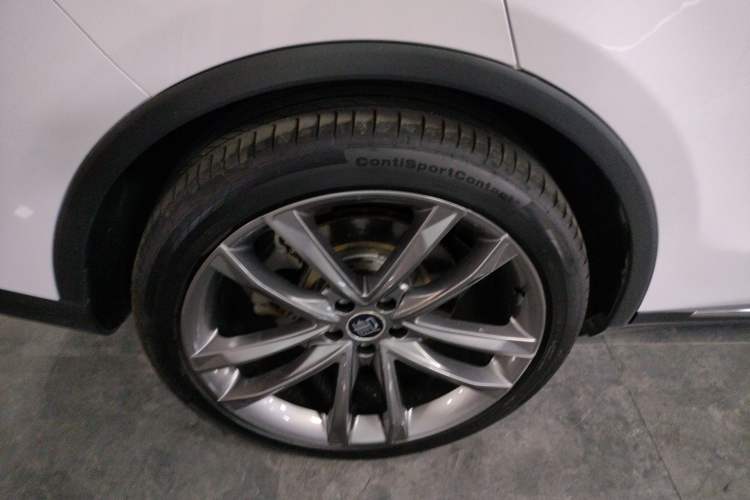 Used BYD Tang New Energy 2019 EV600D Four-Wheel Drive Smart Connect Genesis Edition Right Rear Wheel Hub