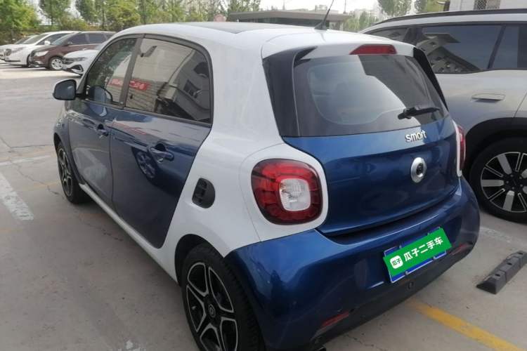 Used smart forfour 2016 0.9T 66 kW Ultimate Edition Exterior 2