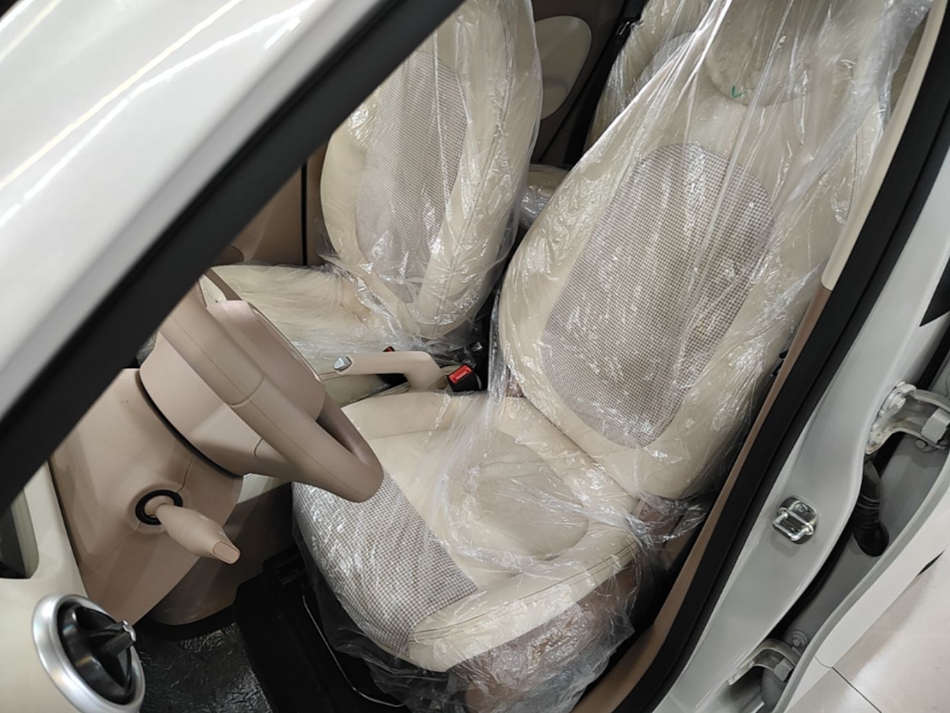 Vordere Reihe im Auto