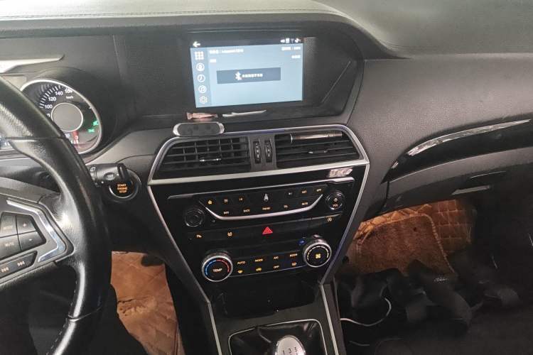 Used Leopaard CS10 2017 1.5T Manual Prestige Model
