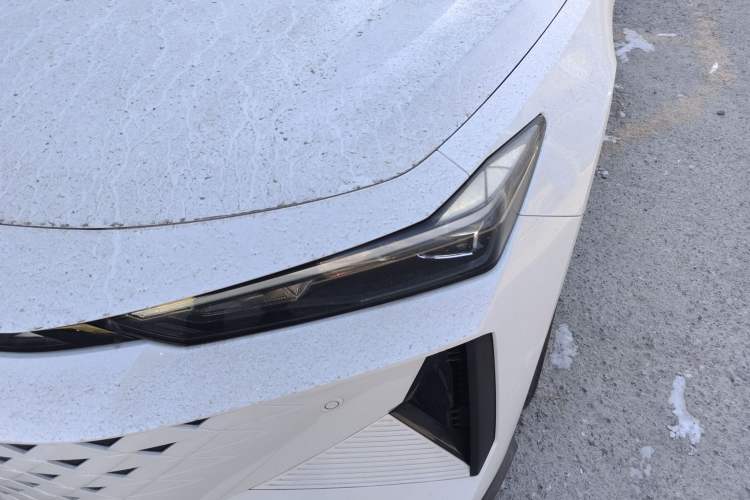 Used Changan UNI-V iDD 2024 Blue Whale Smart Electric iDD 136km Luxury Model