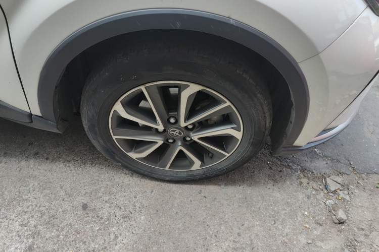 Used Toyota IZOA 2021 Dual-Motor 2.0L Yichi Edition Right Front Wheel Hub