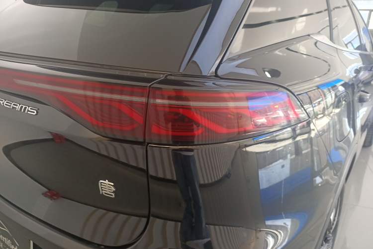 Used BYD Tang New Energy 2024 DM-i Glory Edition 112KM Prestige Model Right Rear Taillight