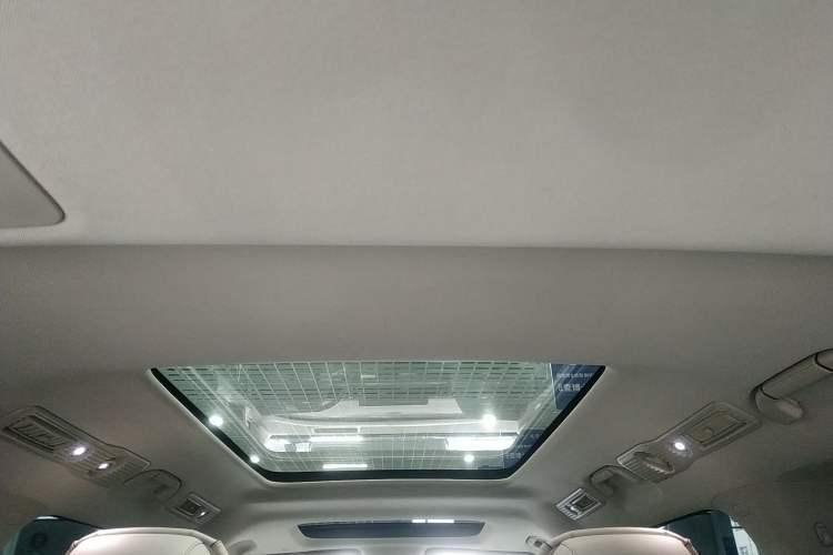 Used Denza D9 2022 DM-i 970 Four-Wheel Drive Prestige Model
