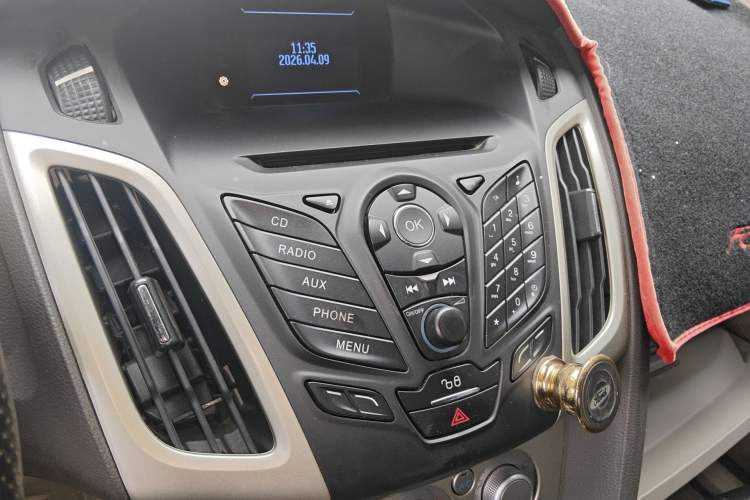 Used Ford Focus 2012 Sedan 1.6L Manual Comfort Model Audio And AC Panel