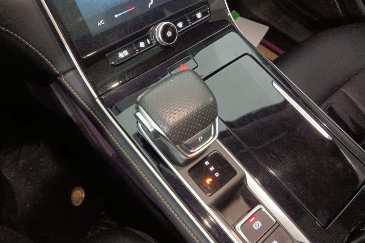 Used Roewe i6 MAX New Energy 2023 EV 420 Skyroof Special Edition Gear Lever