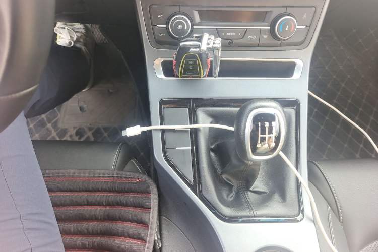 Used Geely Auto Emgrand 2019 Leading Edition 1.5L Manual Luxury Model China VI Standard
