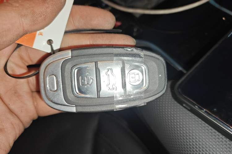 Used Hongqi E-QM5 2024 500km Range Edition
