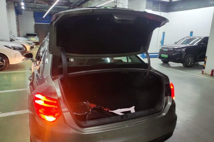 Used Citroen C4L 2015 1.8L Automatic Luxury Edition
